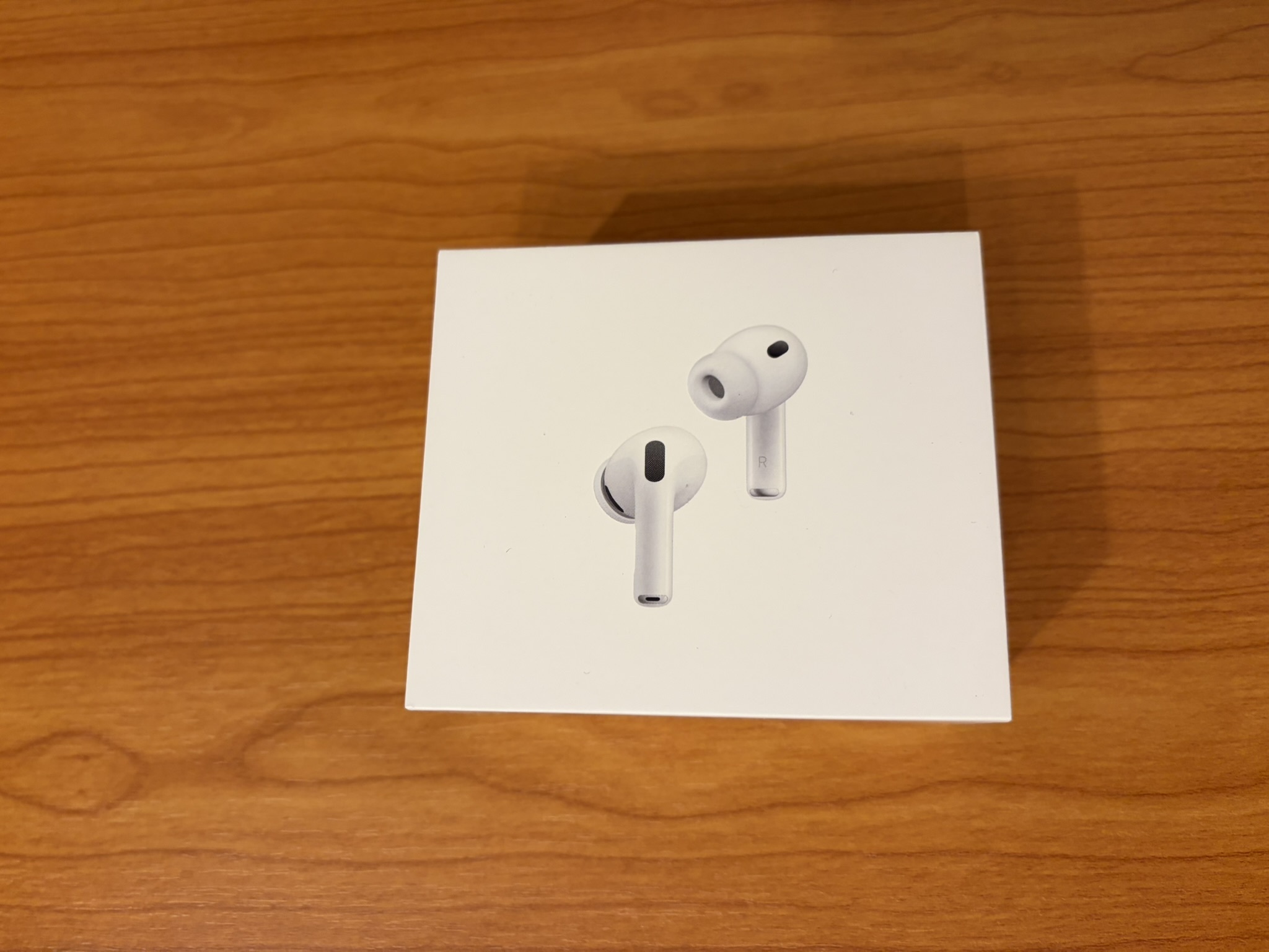 購入したら翌日に AirPods Pro 3 が届いた !